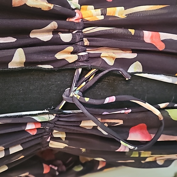 Colorful Mesh Mushroom CoverUp - Picture 4 of 6